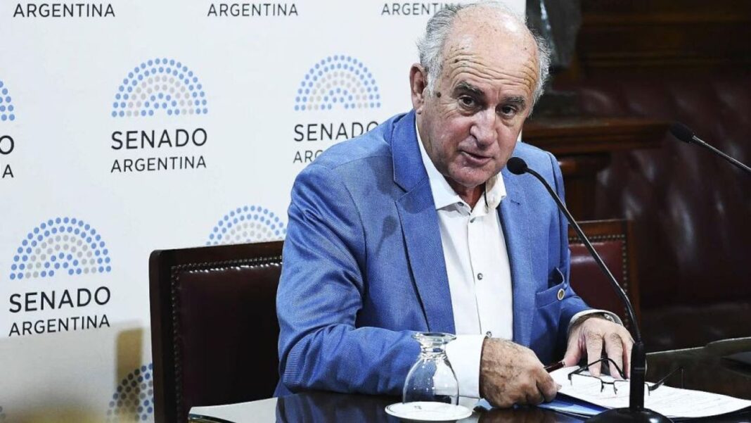 Parrilli le exigió a Kicillof que se pronuncie de manera “clara y explícita” en respaldo a la candidatura de Cristina Kirchner para el PJ nacional.