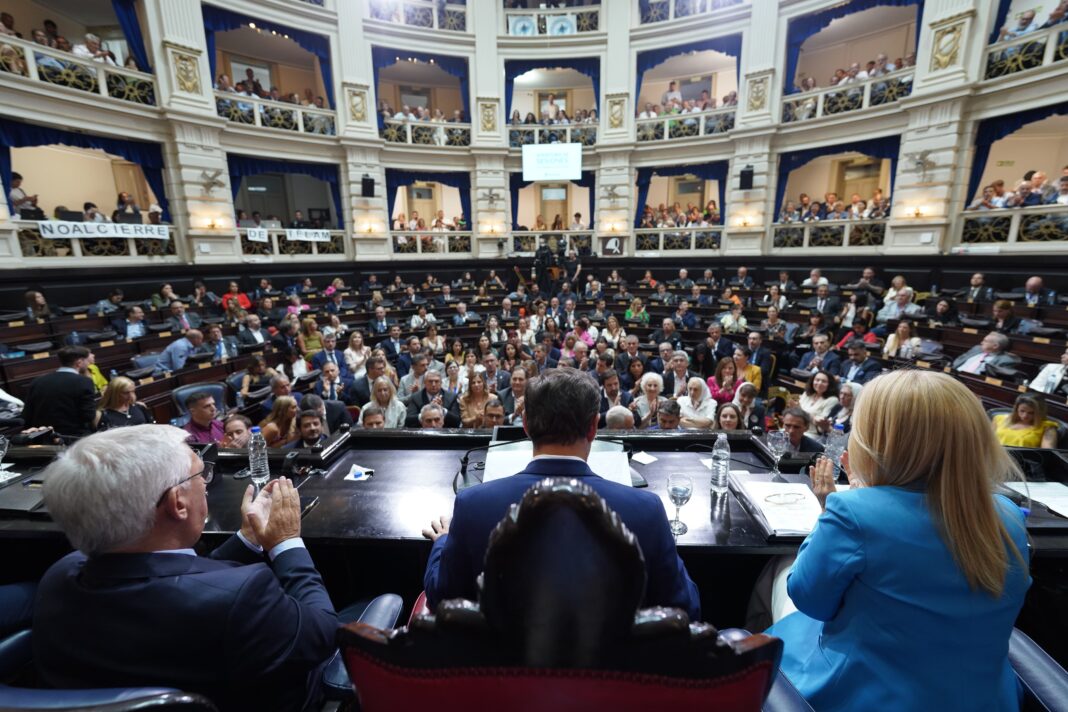 Los funcionarios del Gabinete Kicillof y un puñado de legisladores del peronismo bonaerense salieron a repudiar las palabras de Javier Mile contra Cristina Kirchner.