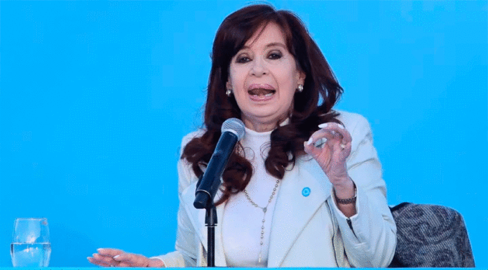 Cristina Kirchner cargó contra Javier Milei, luego de que éste reconociera que tiene un “morbo” con “meterle el último clavo al cajón del kirchnerismo, con Cristina adentro".