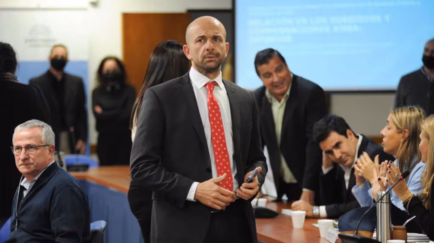 Mogetta se mostró contemplativo con el reclamo salarial de UTA, pero fue tajante con el paro de transporte: "es un paro político"