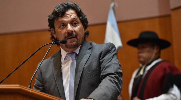 Gustavo Sáenz se metió en la interna del PJ nacional y advirtió que el liderazgo de Cristina Kirchner “cumplió un ciclo”.