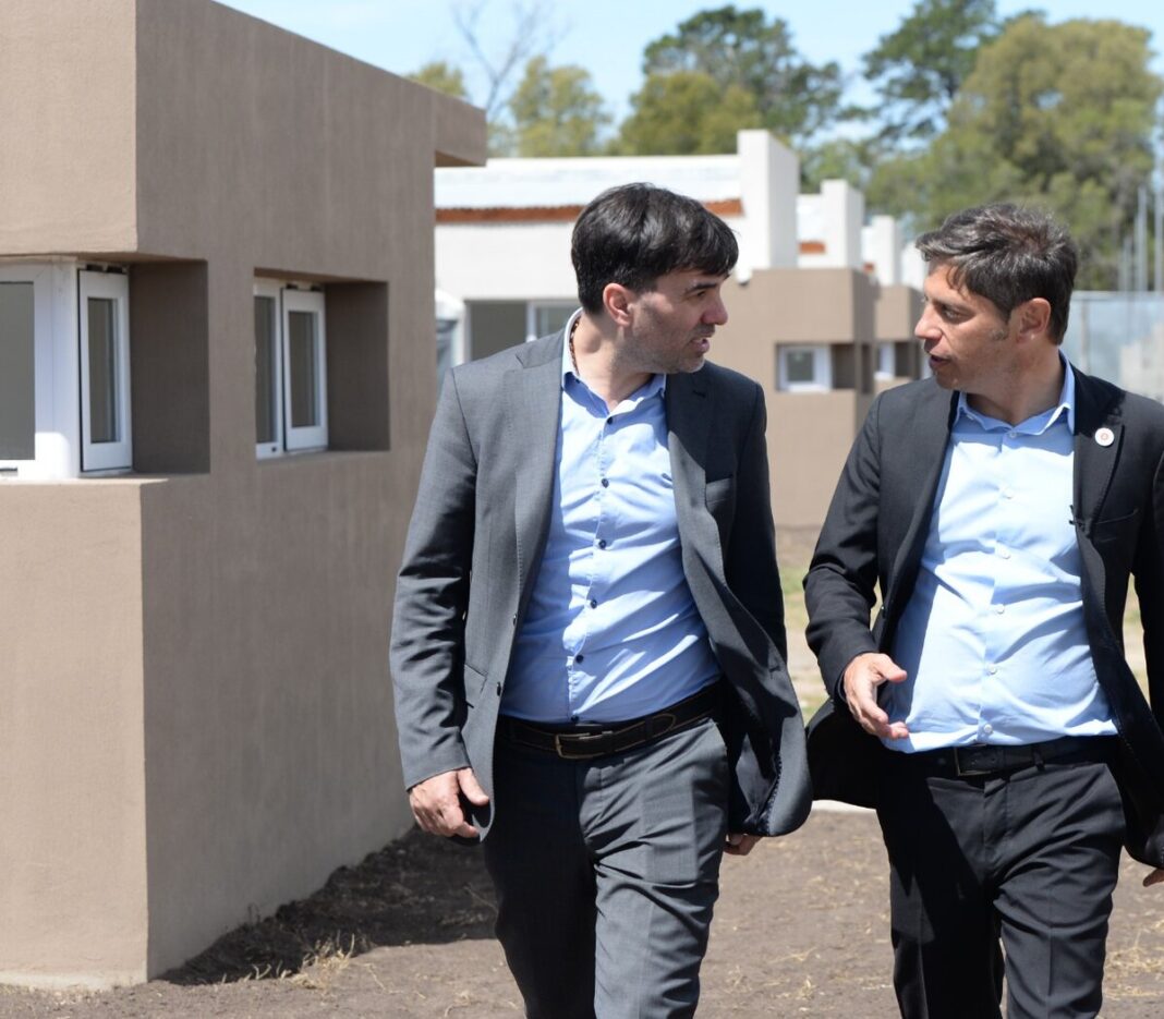 El gobernador bonaerense, Axel Kicillof, desembarca este miércoles en Castelli para inaugurar un Centro de Atención Primaria, la Casa de la provincia y entregar viviendas.