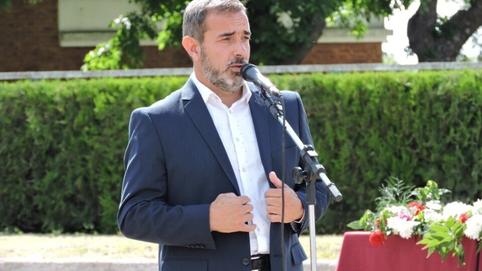 Los concejales de la UCR oficializaron su ruptura con el exintendente de Puan, Francisco Castelli.