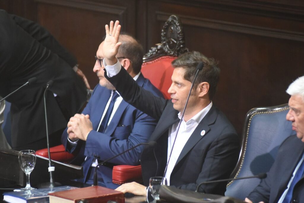 Kicillof envió al Senado bonaerense el proyecto de reforma previsional del Banco Provincia.