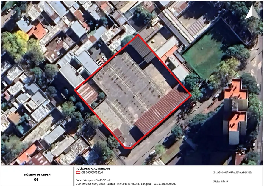 Uno de los inmuebles comprometidos en la venta masiva de bienes del Estado es una "cochera" ubicada en el Barrio Hipódromo de La Plata.