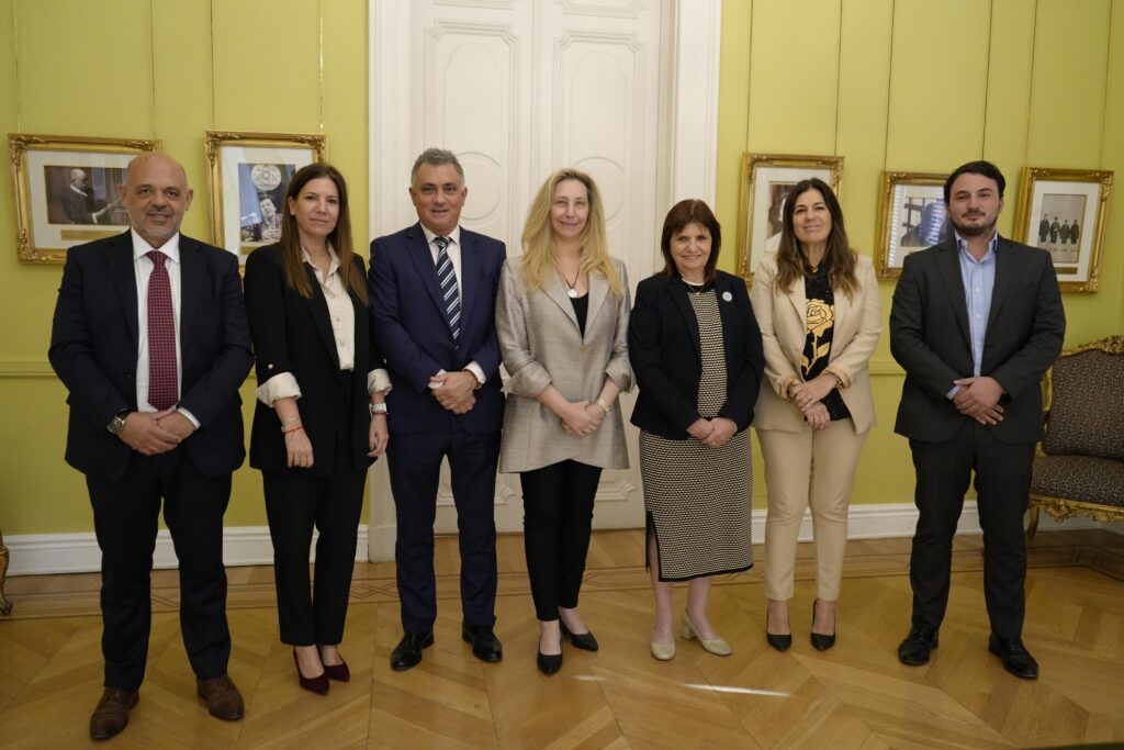 La senadora Daniela Reich integró la reunión en Casa Rosada que selló el acuerdo entre Karina Milei y Patricia Bullrich.