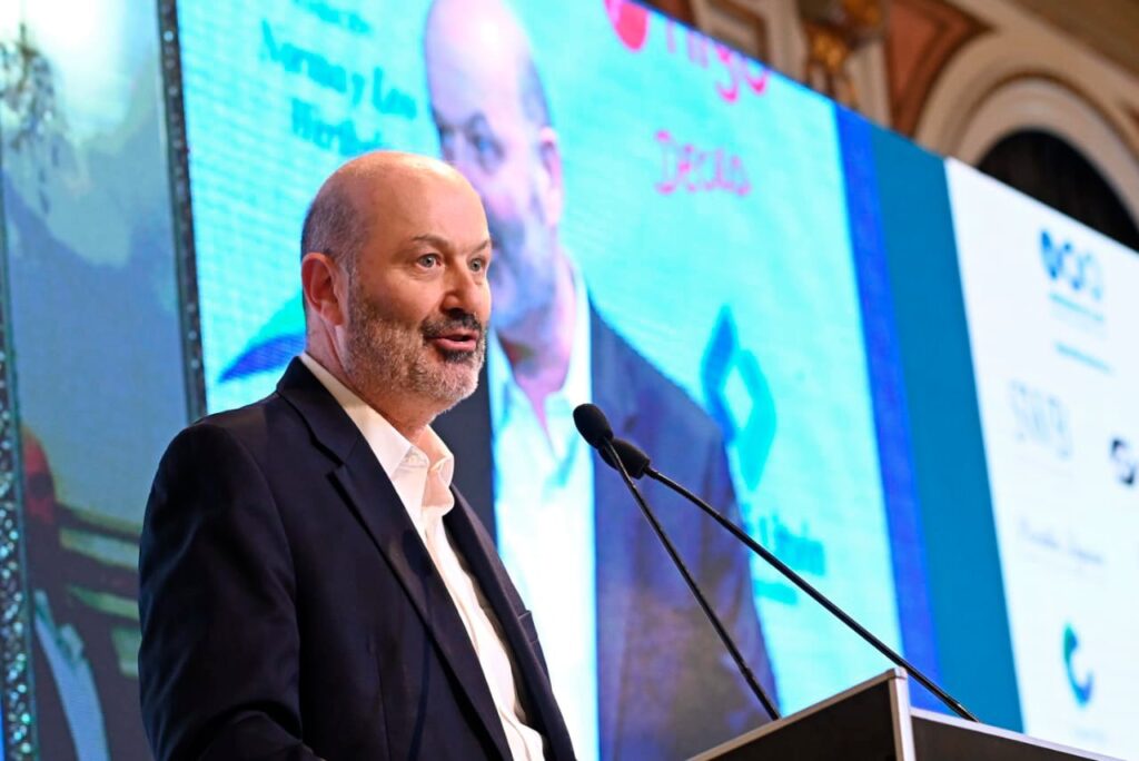 Con la firma de Federico Sturzenegger el Gobierno aplicó en el Boletín Oficial nuevas disposiciones para los trabajadores estatales.