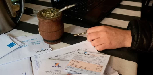 Noviembre llega con aumentos programados que golpearán nuevamente los bolsillos de los argentinos. Repasa, uno por uno los servicios que sufrirán incrementos.
