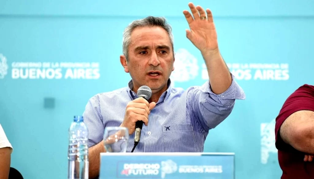 Larroque salió a defender la gestión provincial y se expresó a través de su cuenta de "X": "El enemigo es Milei".