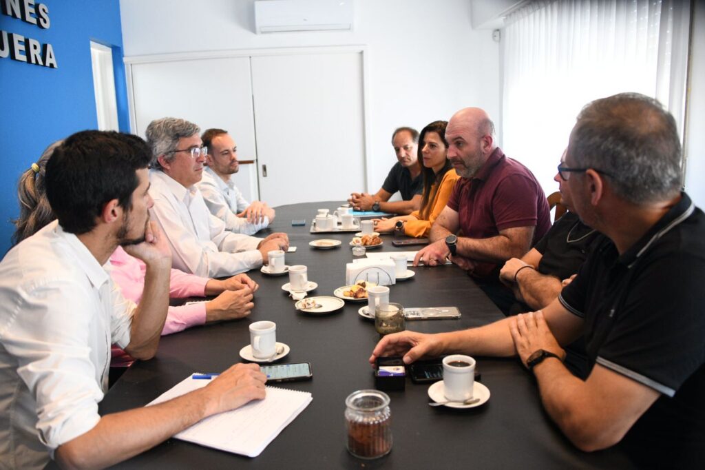 El diputado bonaerense, Gustavo Pulti, hizo público su trabajo para reclamarle al Gobierno de Javier Milei que cumpla con la Ley Federal de Pesca.