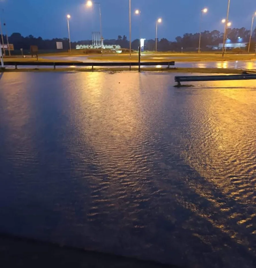 El fuerte temporal de la provincia de Buenos Aires hizo estragos en el municipio de Azul.