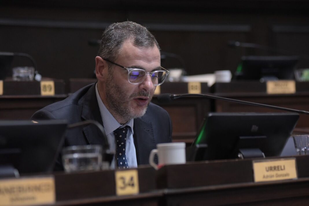 El diputado y flamante secretario general del PRO bonaerense, Adrián Urreli, deslizó la posibilidad de avanzar en una “confluencia electoral” con LLA en 2025.