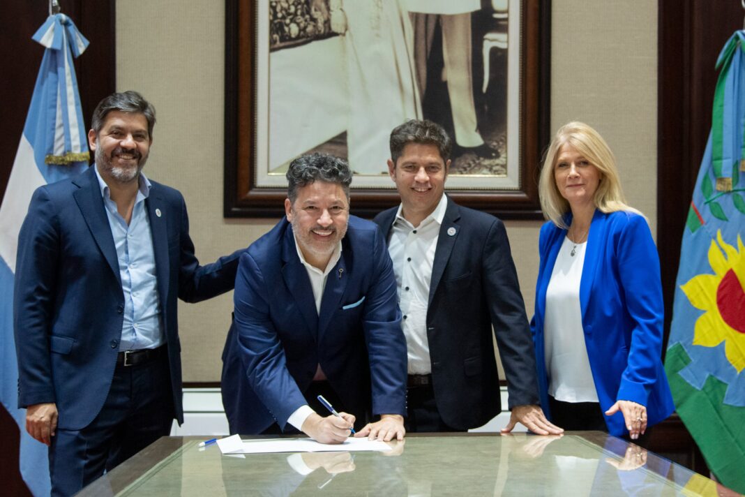 El gobernador bonaerense, Axel Kicillof, formalizó con intendentes la creación del Consorcio de Gestión y Desarrollo de la Autopista Presidente Perón con el objetivo de finalizar la obra.