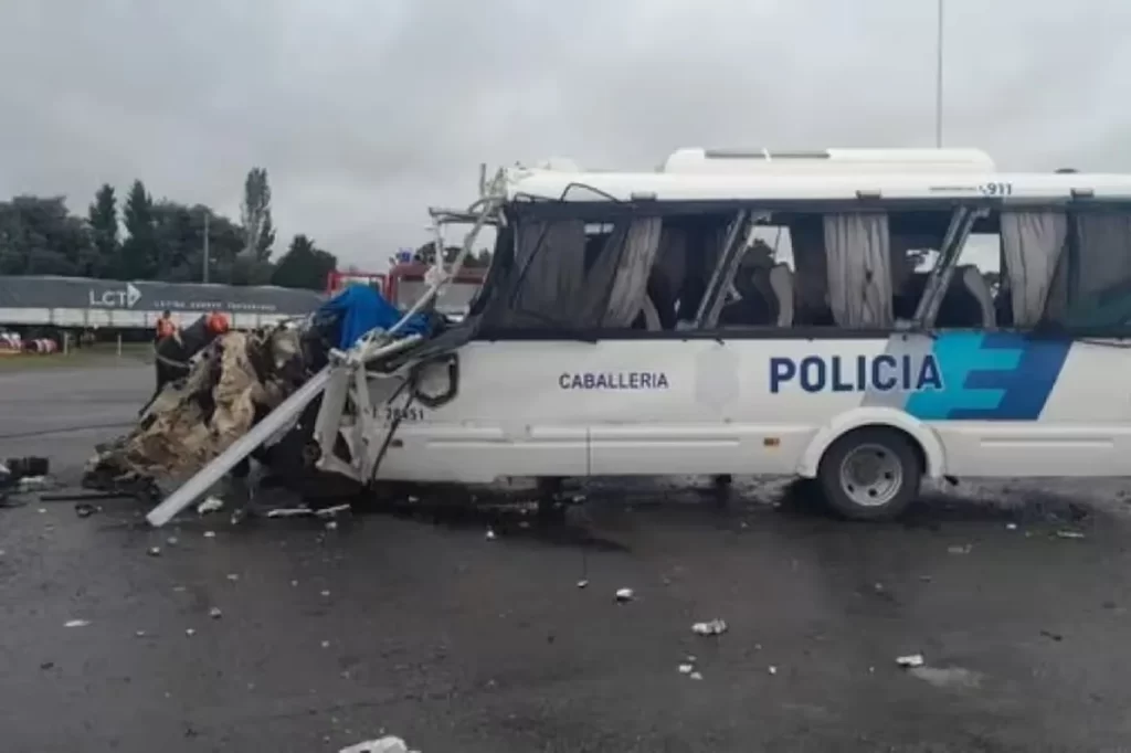 Tras el accidente fatal en Ruta 7, diputados de LLA cuestionaron a Alonso por los traslados de efectivos "en lugares distantes".