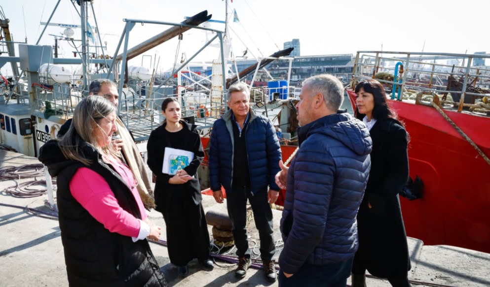 El diputado provincial por Mar del Plata, Gustavo Pulti encabeza la defensa de las pesqueras frente al contexto nacional de desregulación y recesión.