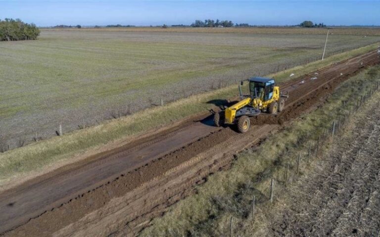 Diputados: Vaccarezza destacó la importancia de mejorar los caminos rurales para fortalecer el sector productivo.