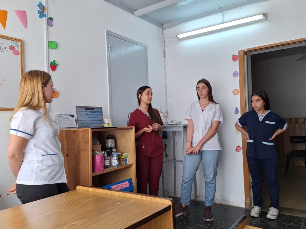 El proyecto que promueve el Colegio de Nutricionistas bonaerense fue presentado por directivos y estudiantes de la Universidad de La Matanza.