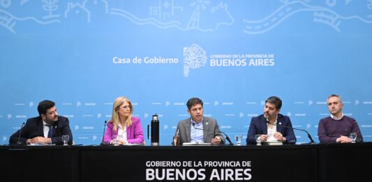 Axel Kicillof despotricó contra la Boleta Única de Papel y advirtió que Milei “armó un desastre” electoral en la Provincia.