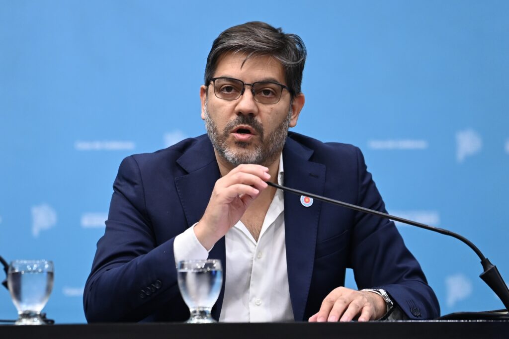 Bianco también destacó la importancia de la obra para la Provincia y señaló que "se paga sola". 