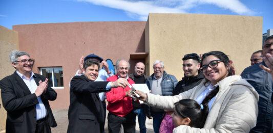 Axel Kicillof cruzó al Gobierno de Javier Milei por eliminar el programa de créditos hipotecarios Procrear.