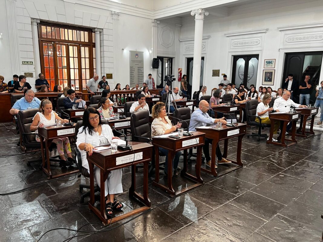 Unión por la Patria (UP) cuestionó la posición del intendente de San Nicolás, Santiago Passaglia y sus concejales ante la negativa de un proyecto de Seguridad Vial