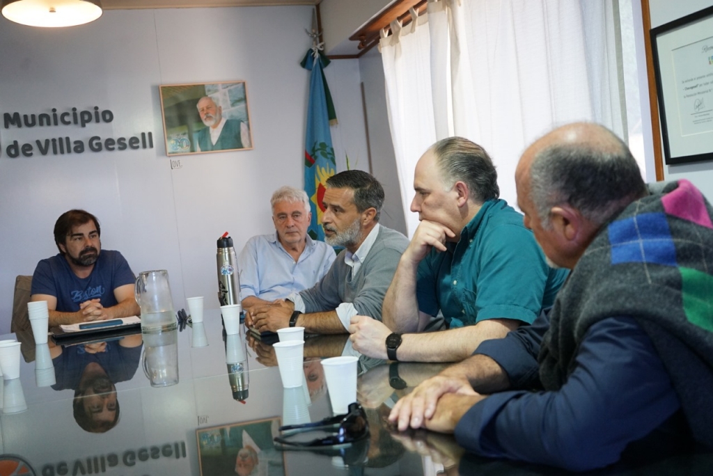 Autoridades municipales de Villa Gesell firmaron un convenio con el Colegio de Ingenieros bonaerense distrito II.