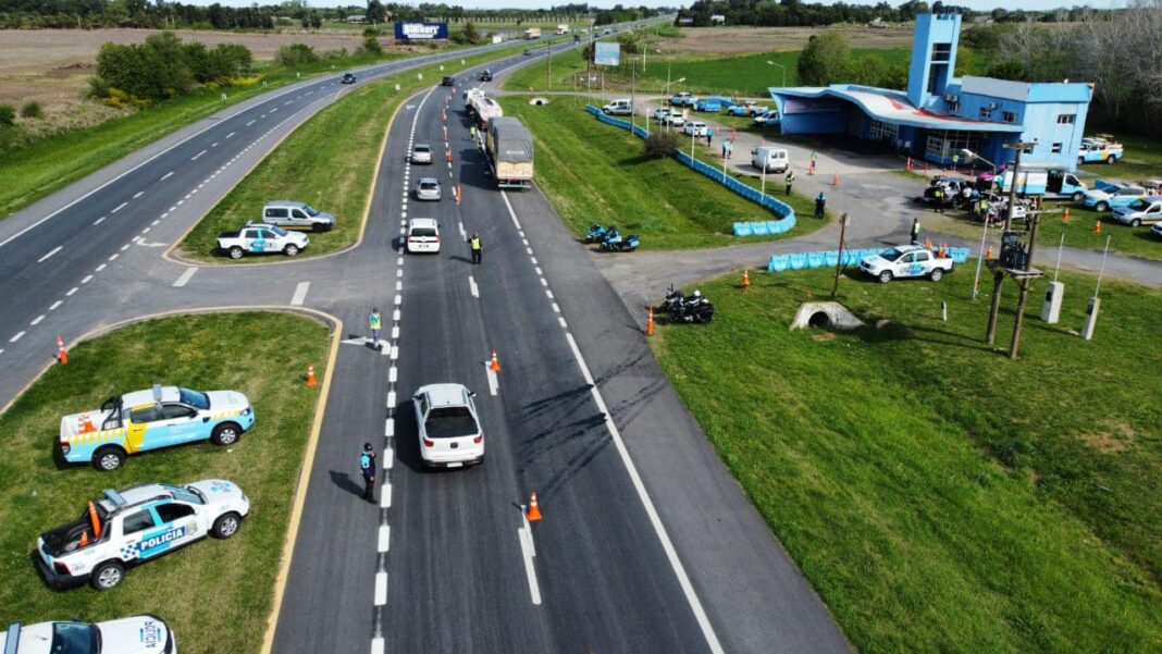 El diputado bonaerense radical del bloque UCR + Cambio Federal, Valentín Miranda, presentó proyectos orientados a reforzar la seguridad vial.