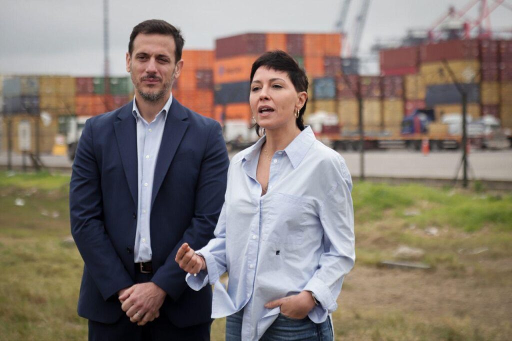Dock Sud se ha transformado en el motín de guerra entre Ferraresi y sus pares camporistas, Mendoza y Álvarez. 