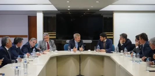 Por la inflexibilidad de Nación en las negociaciones por el Presupuesto 2025, los Gobernadores se negaron a dictaminar y se canceló la reunión de comisión.