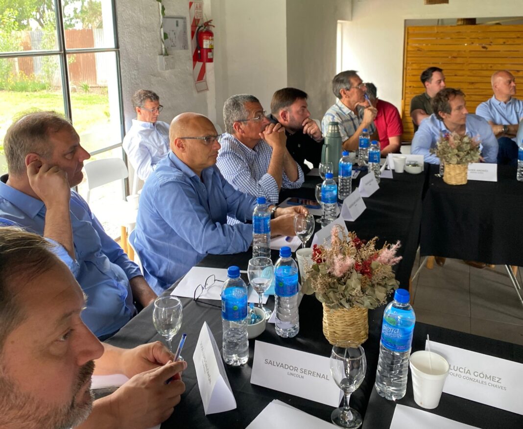 Tras el encuentro del Foro de Intendentes radicales, Esteban Reino se refirió al reclamo de los jefes comunales a Provincia por la deuda del IOMA.