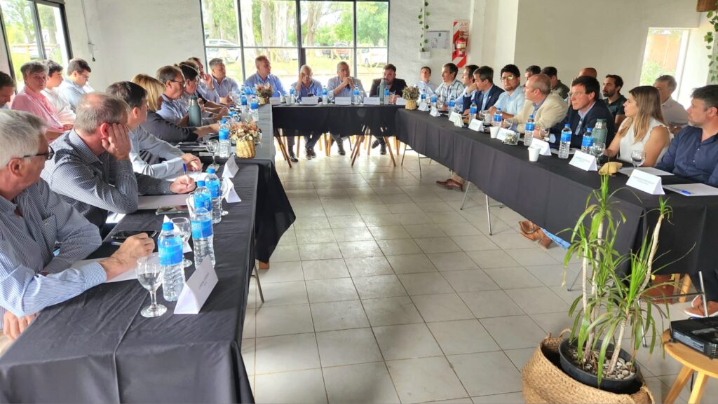 El Foro de Intendentes Radicales manifestaron su preocupación por las deudas del IOMA y del Fondo de Infraestructura.