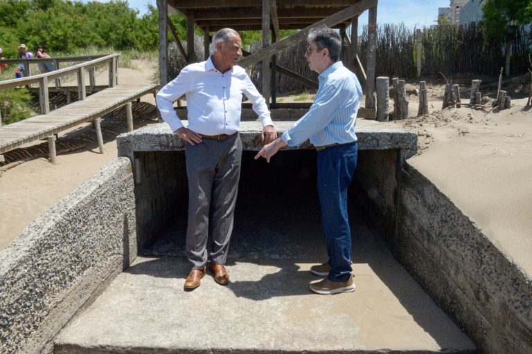 El intendente de La Costa, Juan de Jesús, presentó el Plan de preservación y restauración del frente marítimo del distrito.