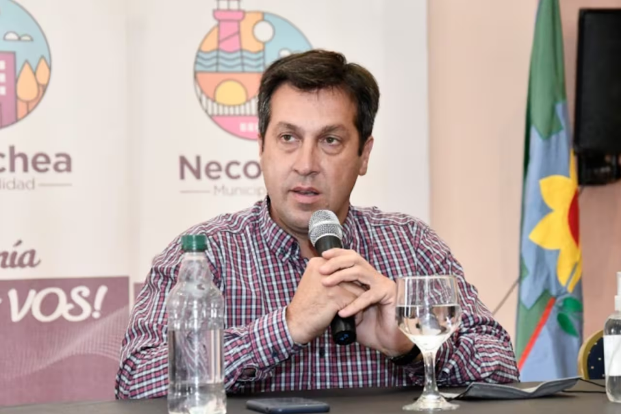 Diputados Bonaerenses presenta El Cazador, una columna que pone la mira en los municipios e intendentes bonaerenses.