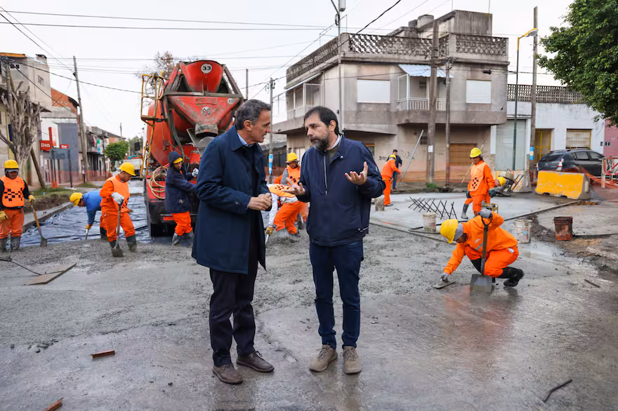 Moreira representa la continuidad en la gestión municipal, del actual ministro de Kicillof, Gabriel Katopodis quien condujo San Martín entre 2011 y 2019. 