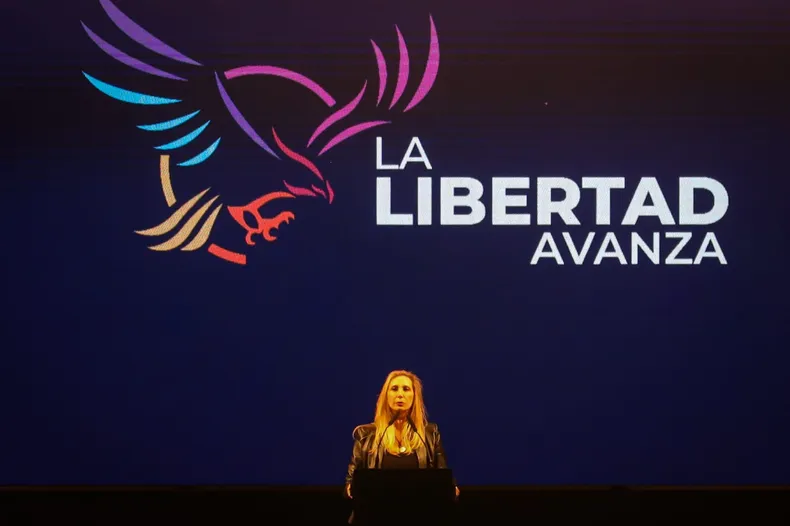 Con el fin de fortalecer la imagen positiva de su hermano, Karina Milei viene realizando una gira por el interior del país y desembarcará este viernes en Córdoba. 