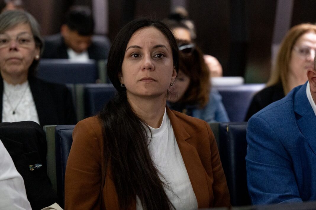La diputada bonaerense, Ayelén Rasquetti, insistió con el tratamiento de los proyectos de su autoría para prevenir las estafas virtuales.