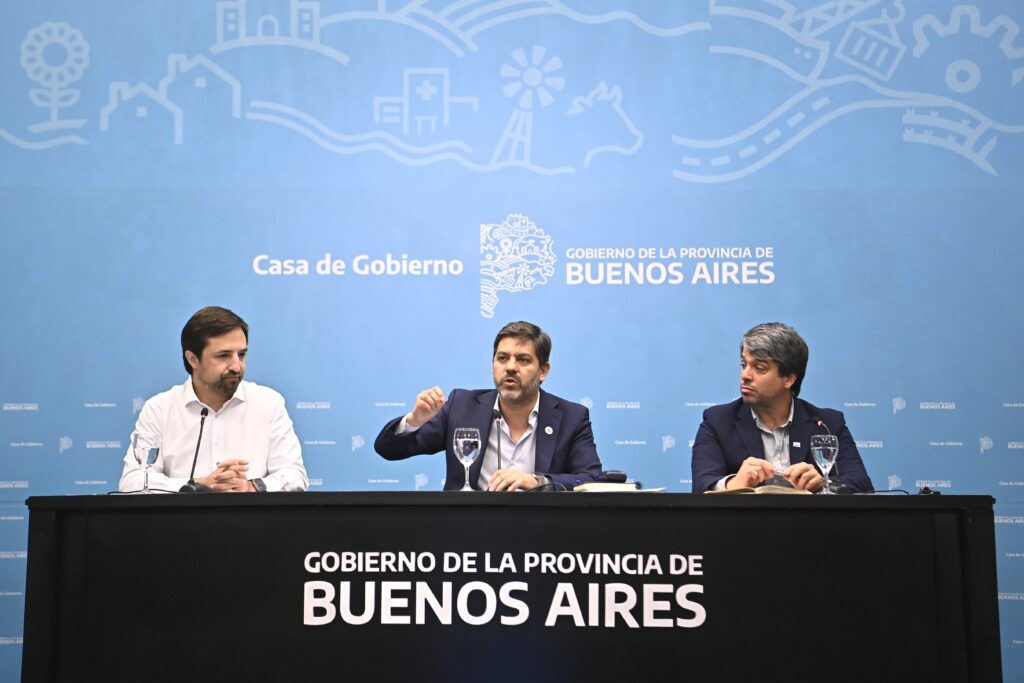 Nicolás Kreplak, Carlos Bianco y Germán Ciucci, funcionarios del Gobierno bonaerense.