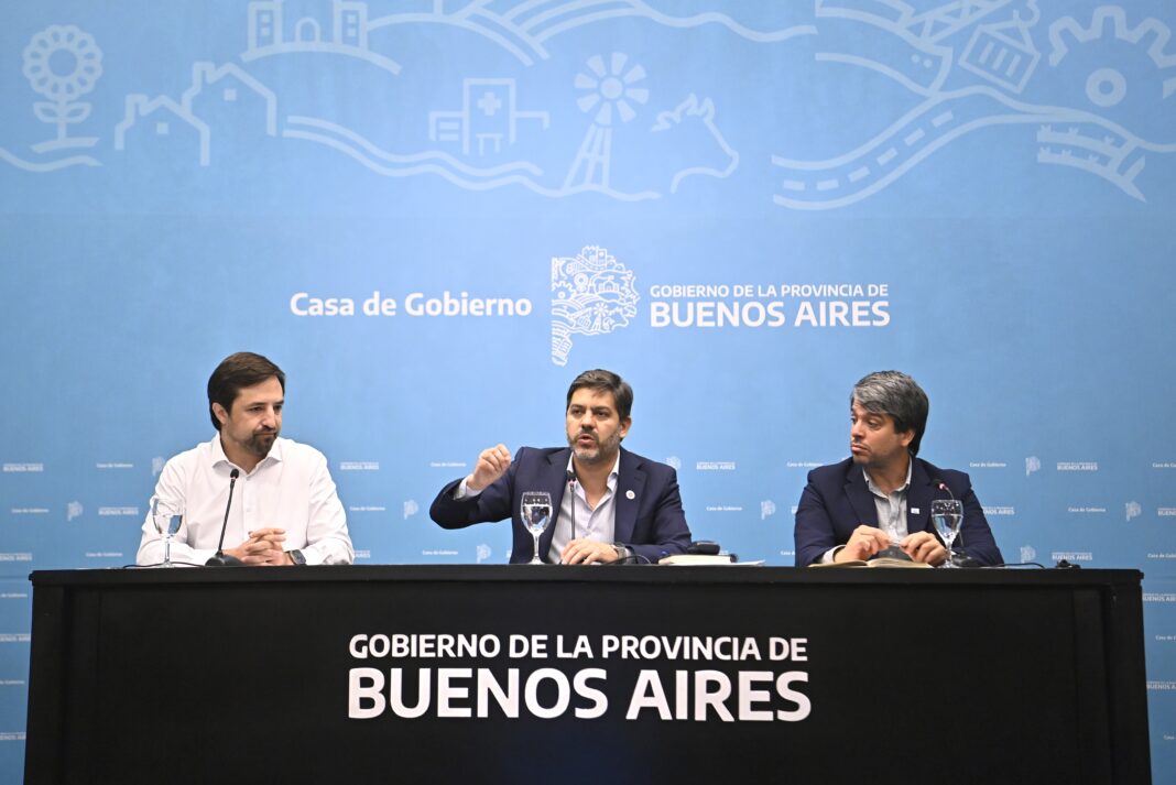 Carlos Bianco informó que la deuda que tiene el Ejecutivo de Javier Milei con la administración de Axel Kicillof alcanza los 7,8 billones de pesos.