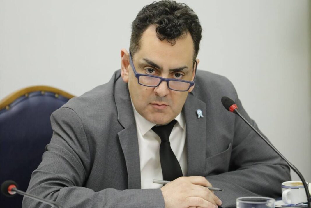 El secretario de Cultura de la Nación defendió los recortes al INCAA, denunció irregularidades en Tecnópolis y apuntó contra la gestión cultural de Kicillof.