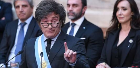El gobierno nacional avanza con su cruzada cultural. El presidente Javier Milei se prepara para eliminar la Ley de Paridad y Cupo laboral trans. Todos los detalles.