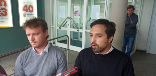 Nicolás Kreplak dijo que el IOMA decidió prescindir de intermediarios, pero en realidad firmó convenios con intermediarios amigos. La trama del COCEBA y los antecedentes oscuros del acuerdo.