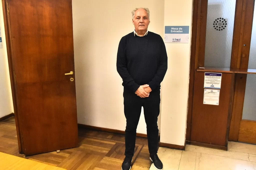 Marcelo Lacedonia, actual Defensor del Pueblo de General Pueyrredon, busca controlar la judicialización de los conflictos sanitarios.