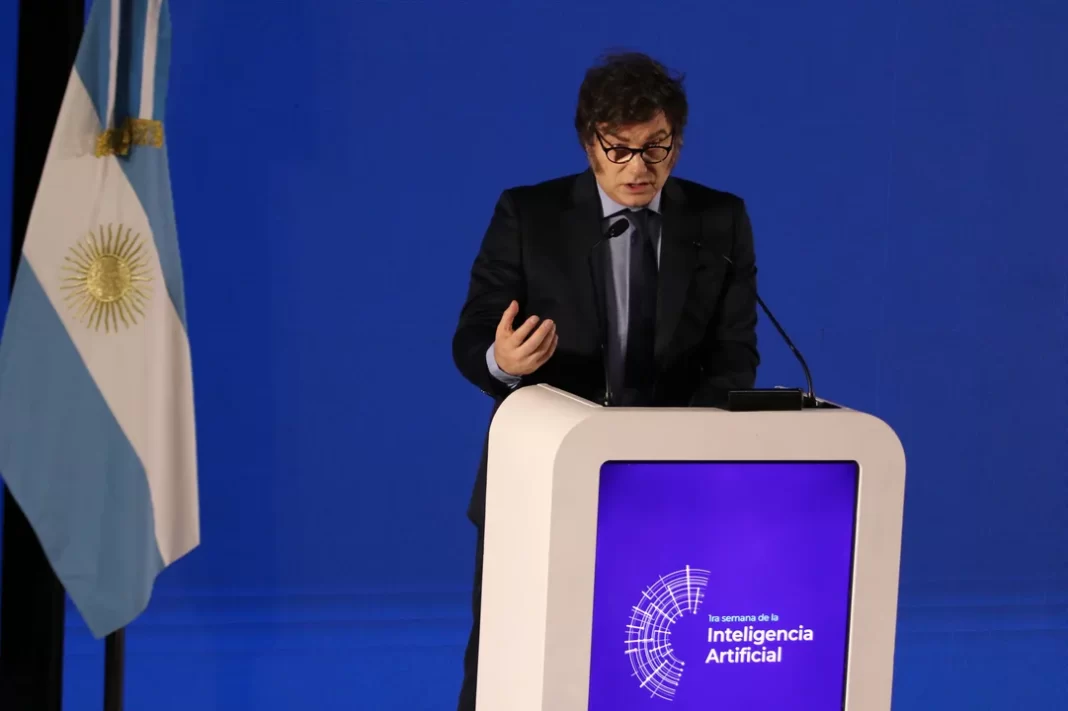 Milei participó de la apertura de la Semana de la Inteligencia Artificial y reconoció su importancia en la campaña electoral.