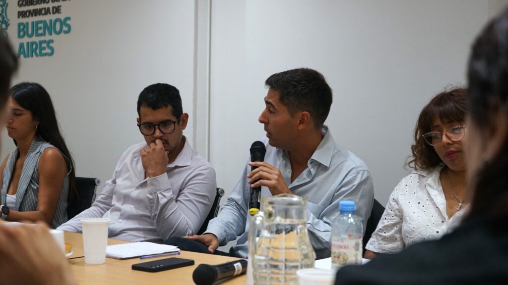 La Mesa Interministerial de Migraciones bonaerense calificaron de estigmatizantes y expulsivas las recientes políticas de Milei.