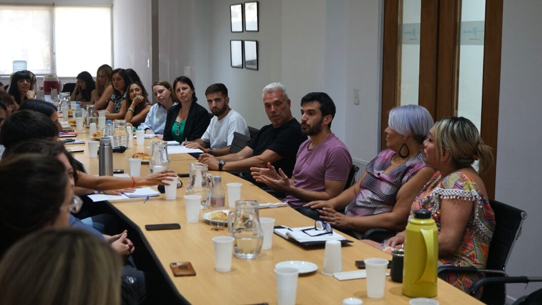 La Mesa Interministerial de Migraciones bonaerense tuvo su última reunión del año y cuestionó la intención de arancelar la salud y educación a extranjeros no residentes.