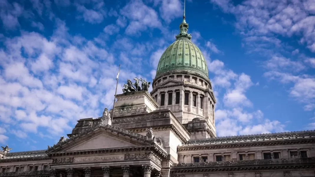 El Gobierno nacional dio a conocer este sábado el proyecto de ley de Ficha Limpia que imposibilita la candidatura de personas condenadas en segunda instancia. Todos los detalles.