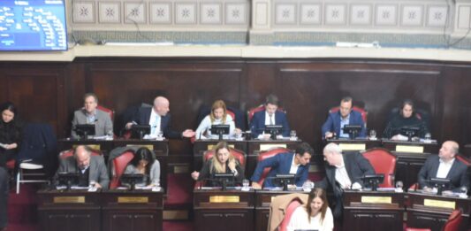 Legisladores bonaerenses salieron a manifestar su repudio ante la posibilidad de que Axel Kicillof adquiera Aerolíneas Argentinas.