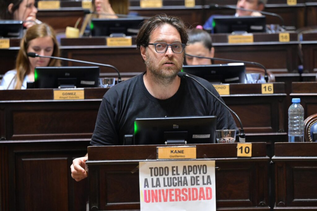 El exdiputado Guillermo Kane le dejó su banca a Guillermo Pacagnini.