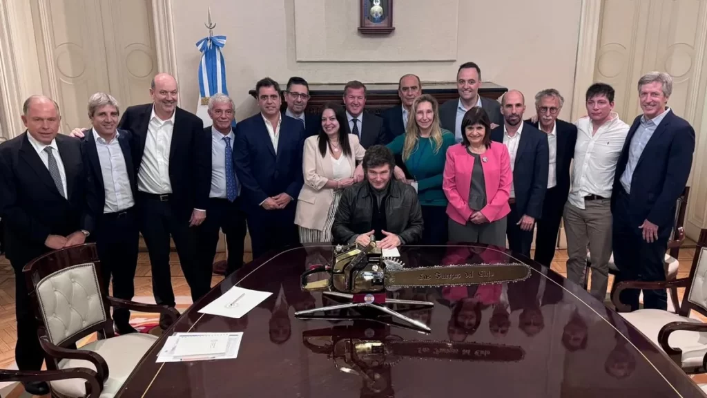 Milei anunció una profundización del ajuste sobre la estructura del Estado y una fuerte reducción del gasto público.