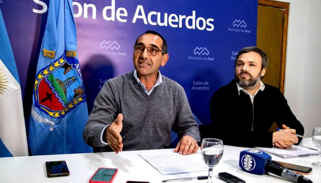 El intendente de Azul, Nelson Sombra, cambió la actitud de indiferencia frente al reclamo de los trabajadores y acordó 9 de los 10 puntos en discusión.